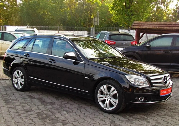 Mercedes-Benz Klasa C cena 27400 przebieg: 261000, rok produkcji 2008 z Pruszcz Gdański małe 704